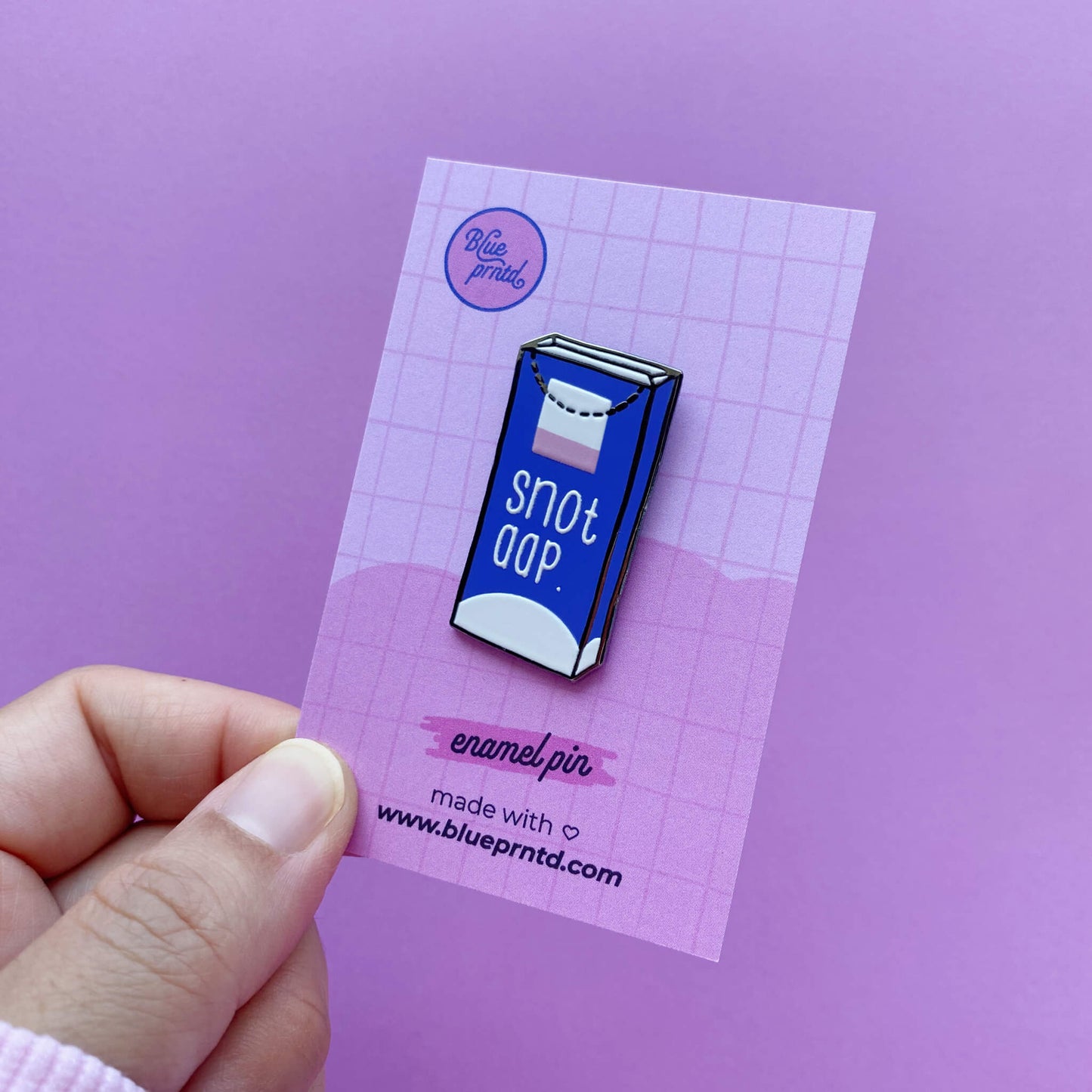 Snotaap enamel pin