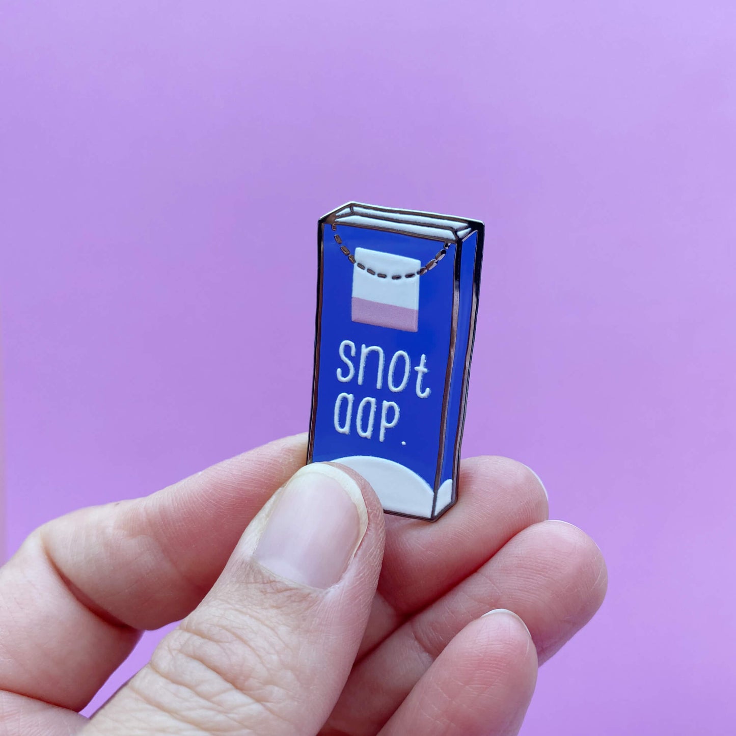 Snotaap enamel pin